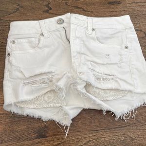 American Eagle white shorts